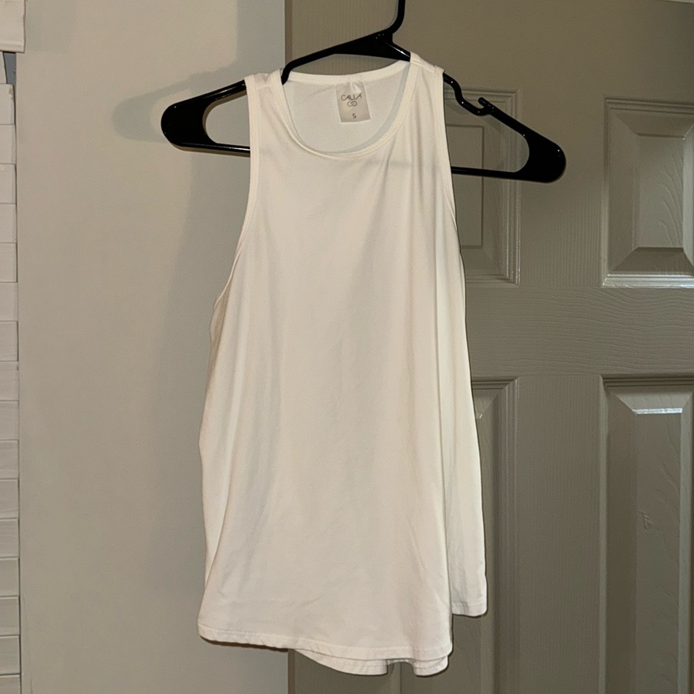 White calia tank